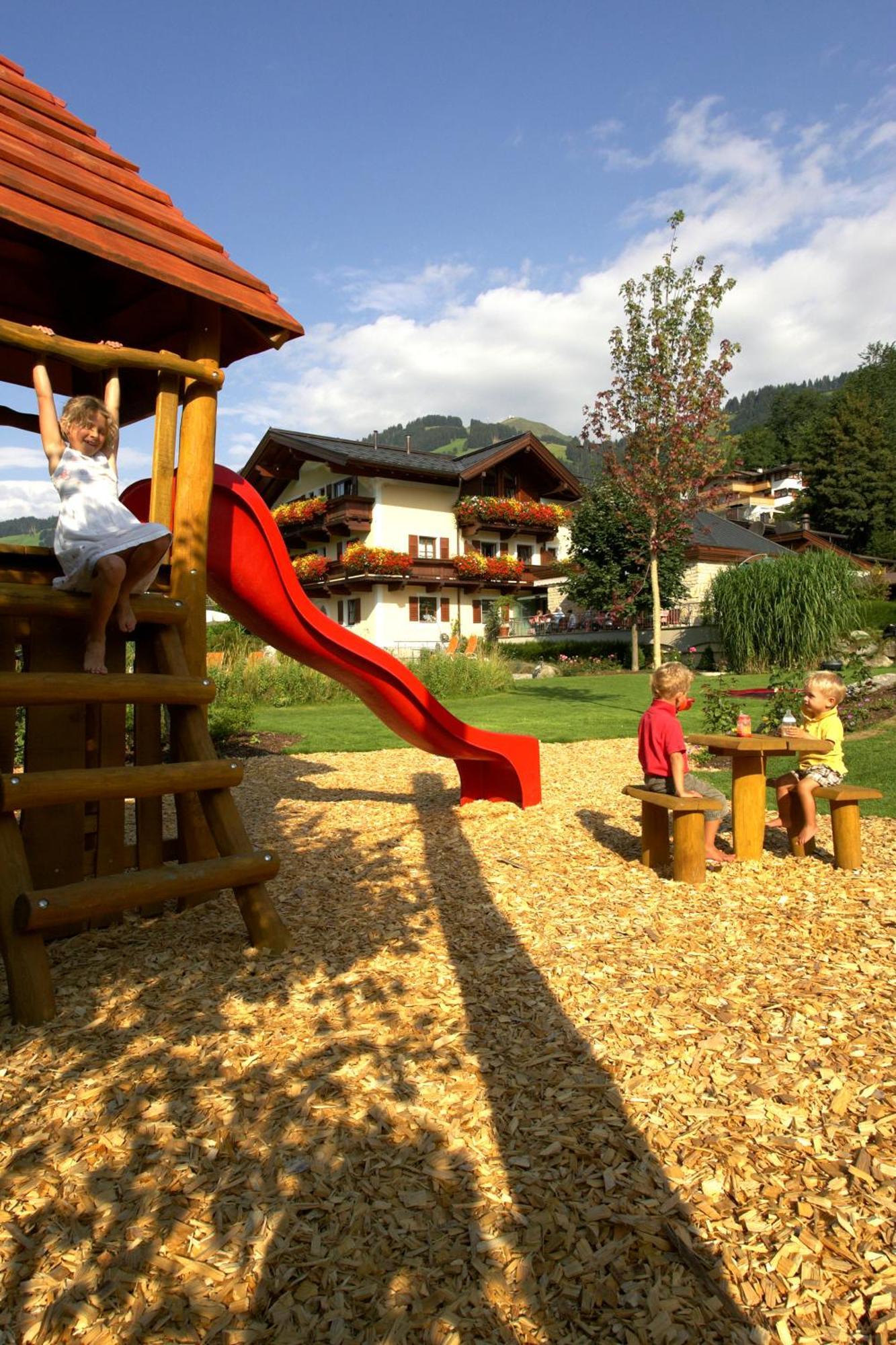 Hotel Hubertus Brixen im Thale Extérieur photo