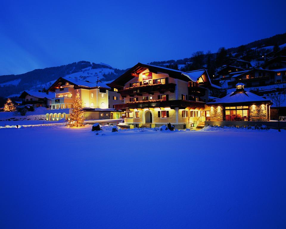 Hotel Hubertus Brixen im Thale Extérieur photo